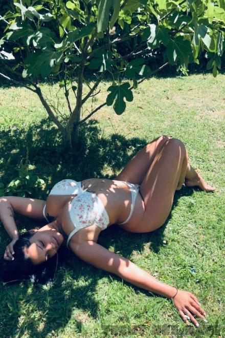 Irina CHUBBY CHUBBY COME IN MOUTH FACE Schweiz, Waadt