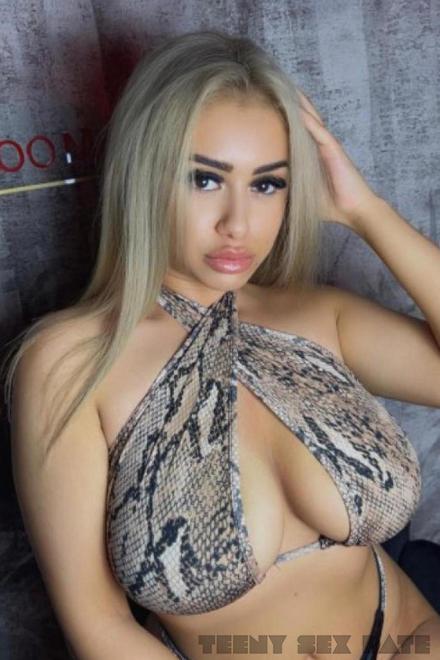 BELLA-XXL-BOOBS 18-j&auml;hrige Spalte wartet.... Schweiz, Schaffhausen